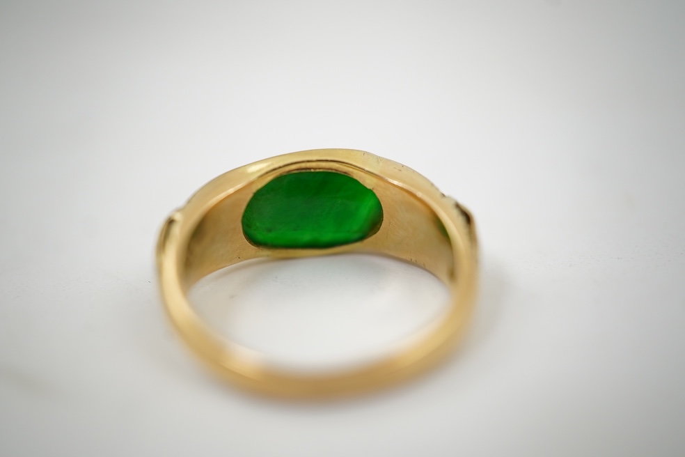 A fine jadeite ring, early 20th century